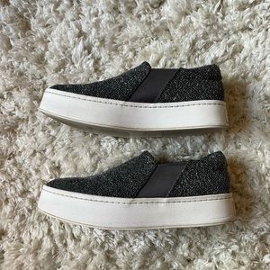 Vince Warren Sneakers